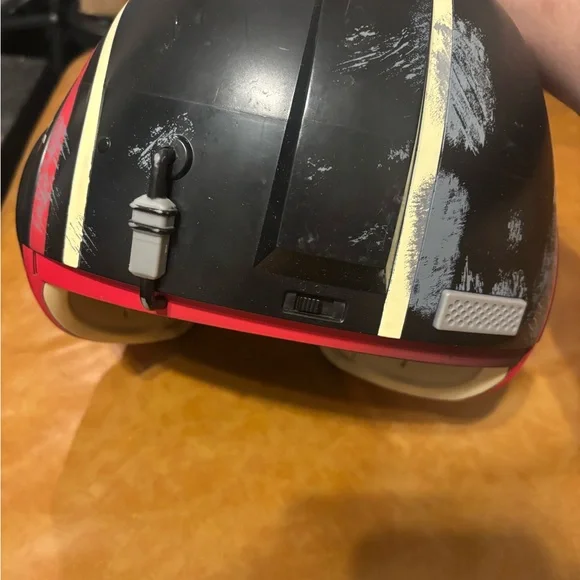 NEW Disney Parks Star Wars Galaxy's Edge Black Poe X-Wing Pilot Helmet W/Sounds - Picture 6 of 11